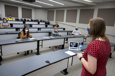 UF College of Agricultural and Life Sciences students learn from Natalie Coers, a lecture in global agricultural leadership development, in October 2020 during a hybrid in-person and remote learning class. — © 2020 UF/IFAS Communications, Photo by Tyler Jones