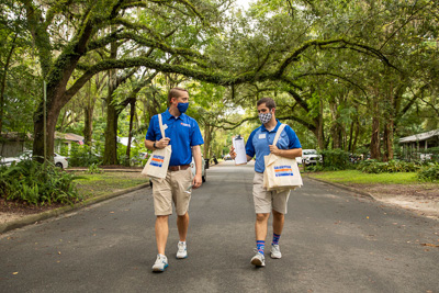 Professional and student staff welcome our off campus students back to Gainesville in August by saying hello and sharing resources about living off campus. — © 2021 University of Florida Division of Student Affairs, All Rights Reserved